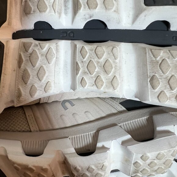 Nearly New ON Running Shoes Cloudswift Men's 10.5 Pearl White Gray - Picture 6 of 12